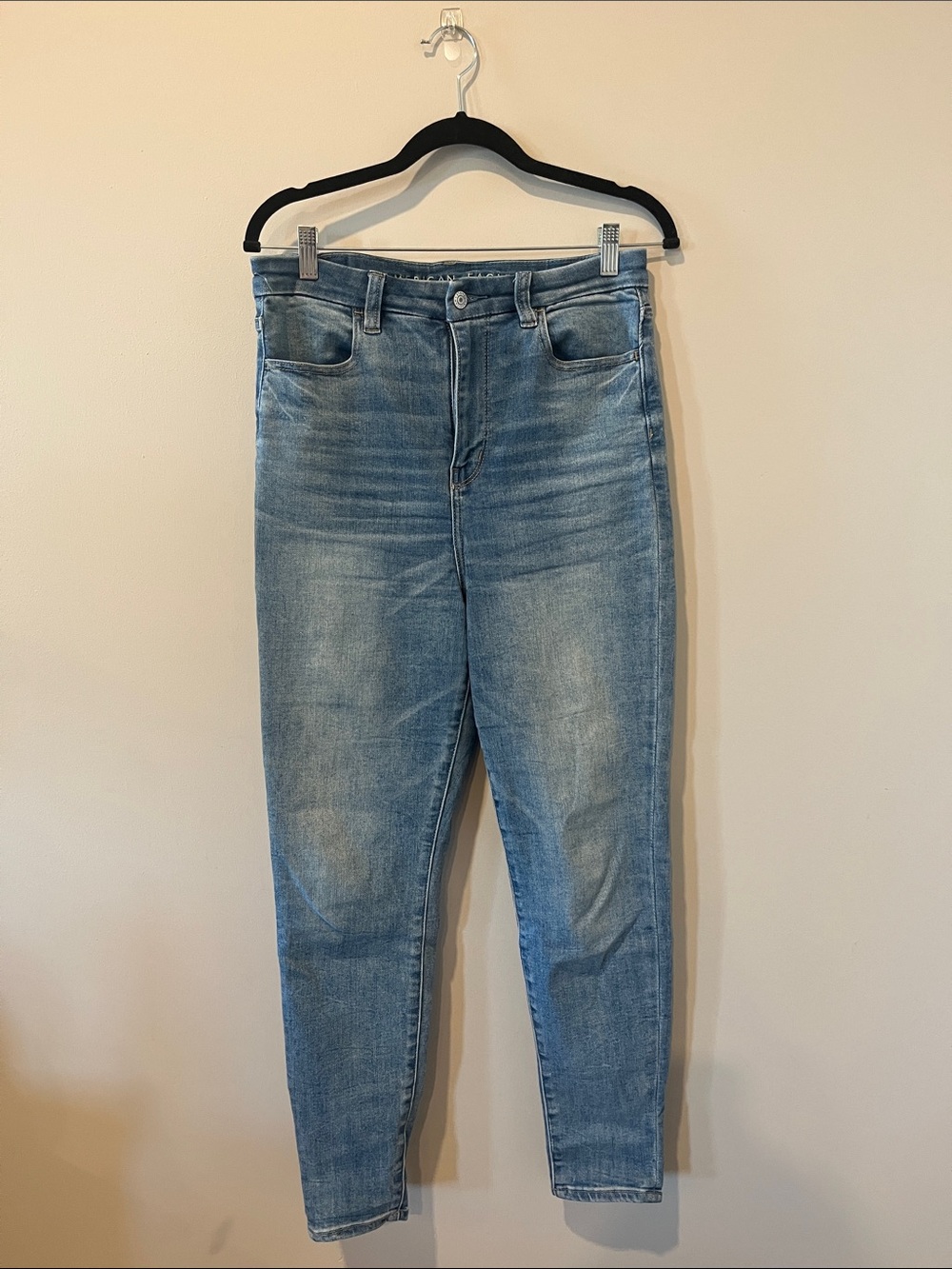 American Eagle Light Wash Skinny Stretch Jeans